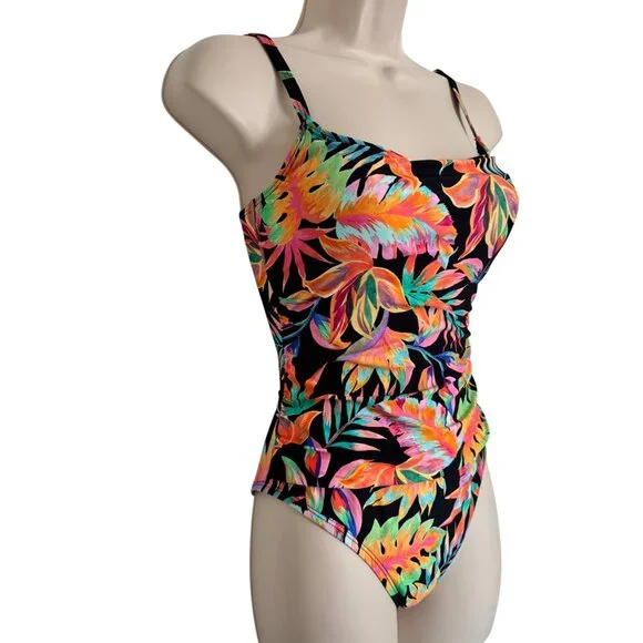 La Blanca UPF 50+ One Piece Size 4 Padded Adjustable Straps NWT Full Bottom